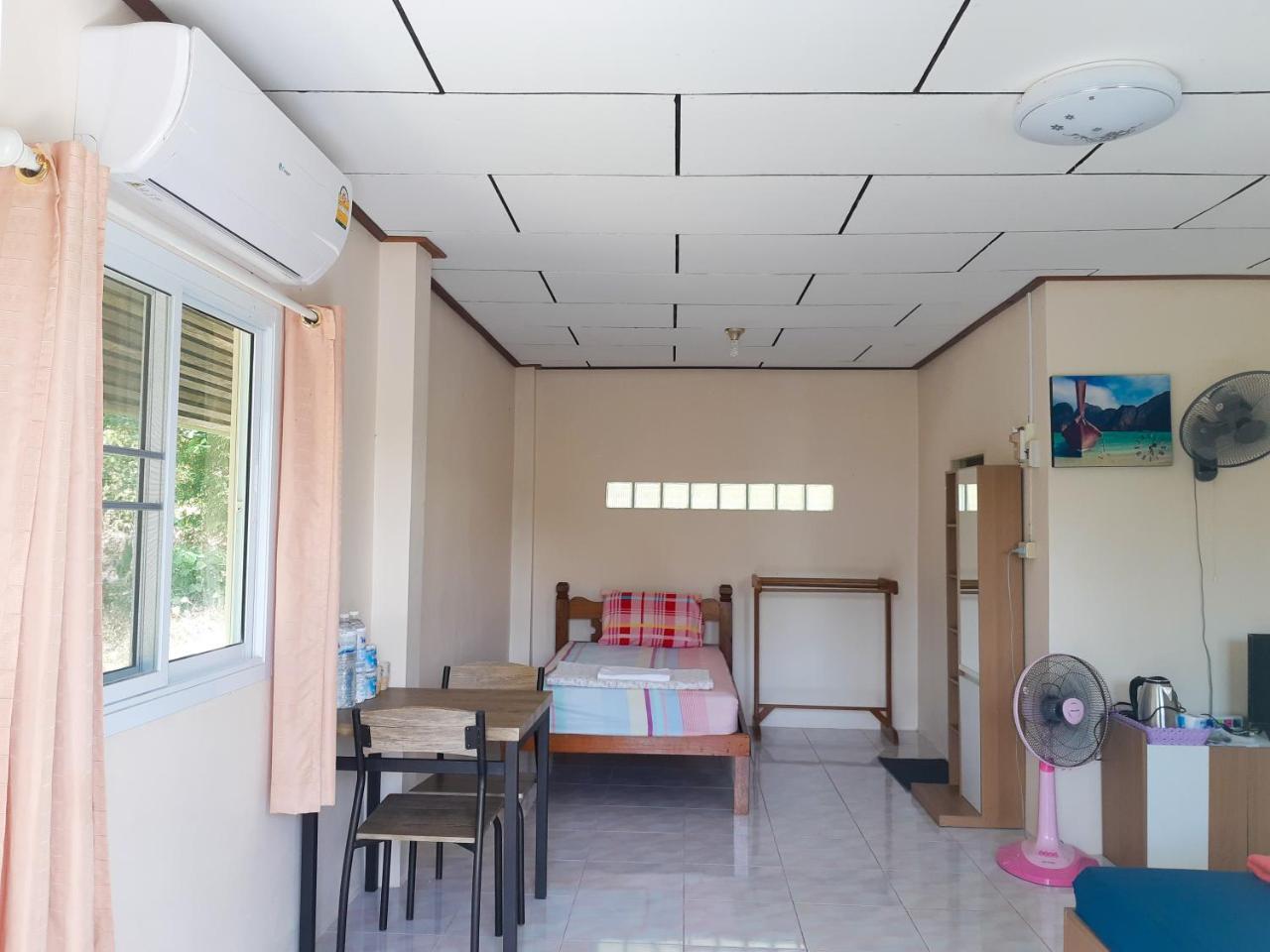 Hotel T And T House (Adults Only) Koh Phayam Esterno foto