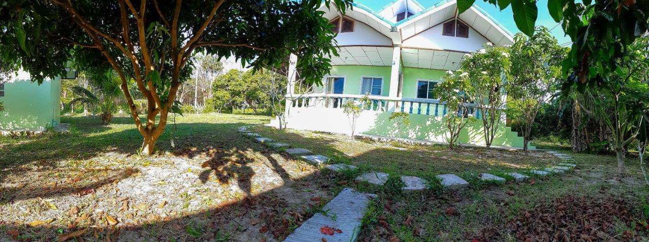Hotel T And T House (Adults Only) Koh Phayam Esterno foto